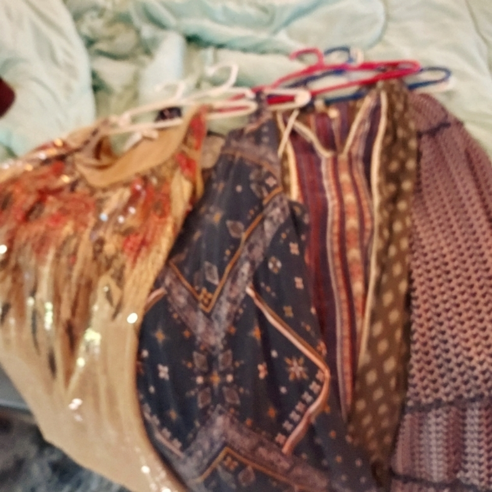 Lot 4 tops